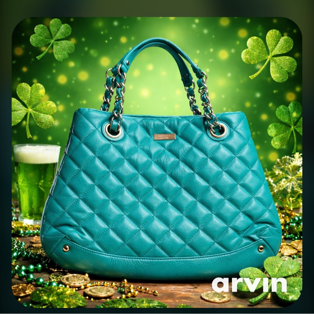 Is so beautiful bag for colección used condition